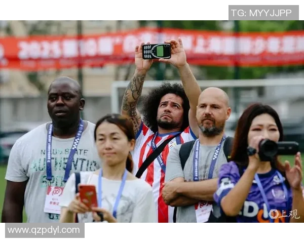 黑人足球明星的早期成就与影响力探索之旅