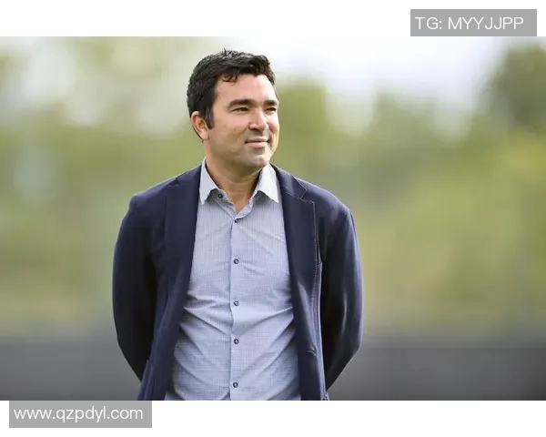 足球历史上足球明星最璀璨的年代与辉煌成就的回顾与分析